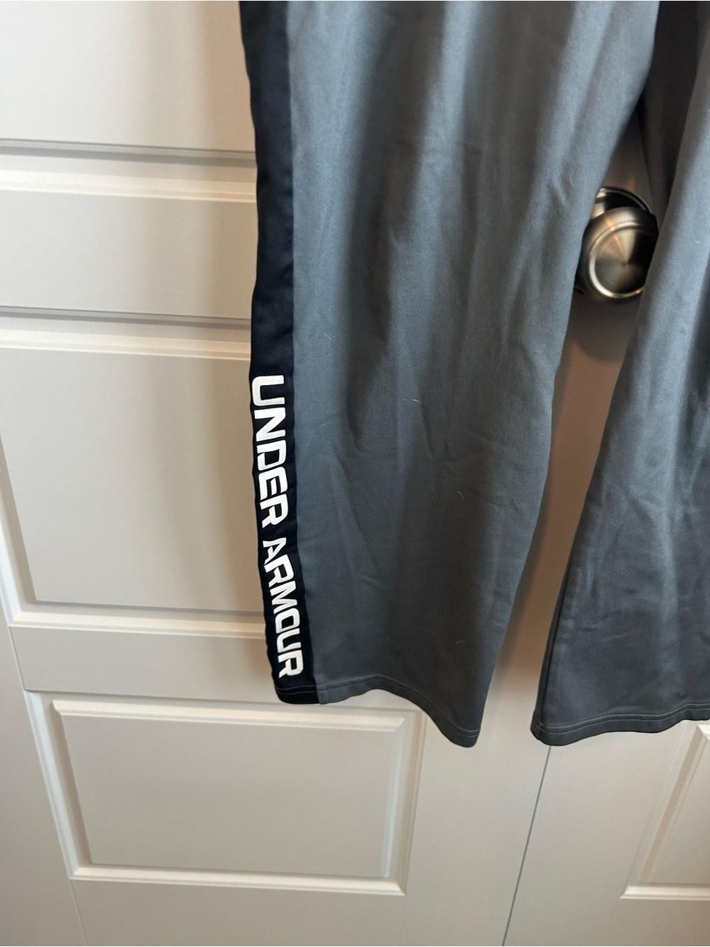 2 pair of Under Armour Gray and Black Boys Athletic Track Pants - Picture 4 of 11